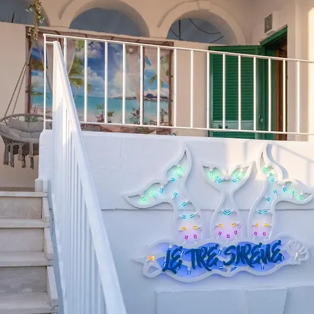 The Three Mermaids بورتو سيساريو